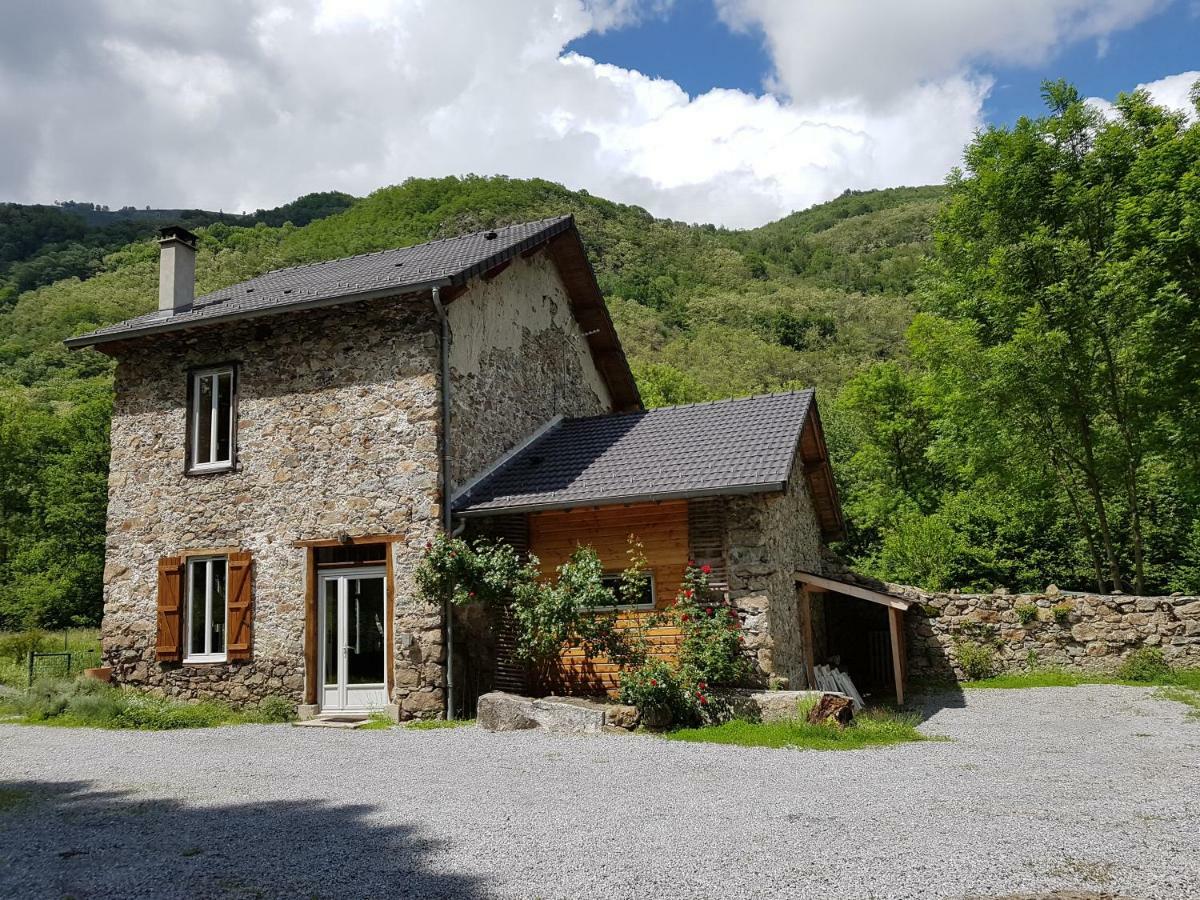 Gite La Fargue De Cabre Val-de-Sos Exteriör bild